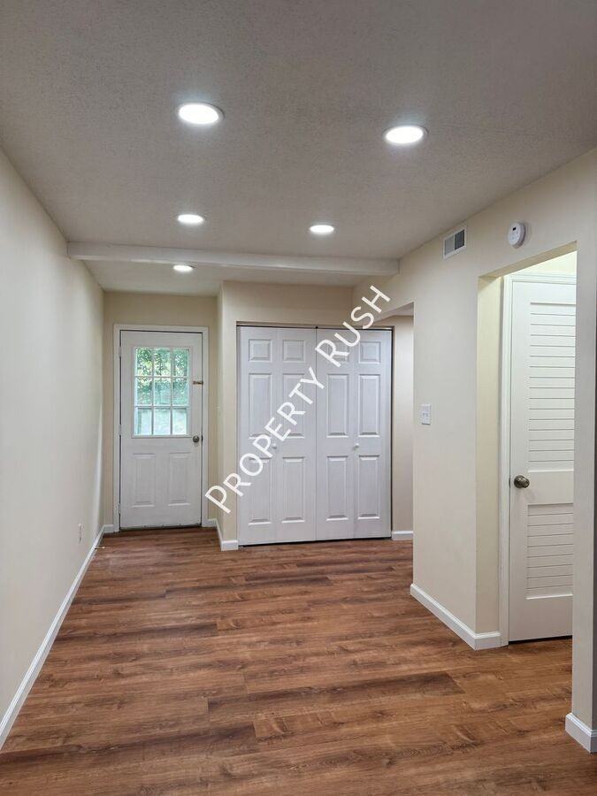 1511 Rustic Drive #1509 - Photo 7 of 26