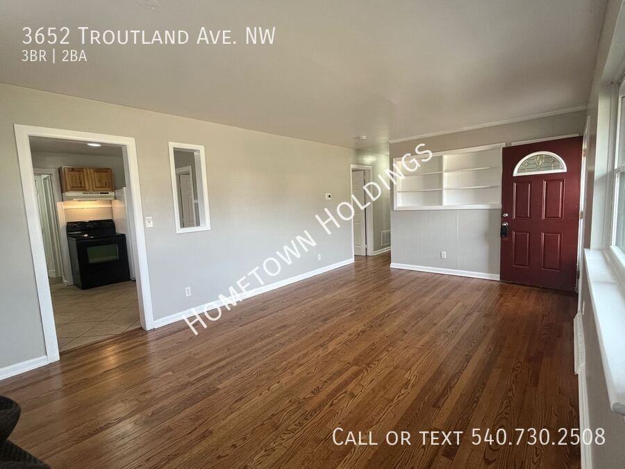 3652 Troutland Avenue Northwest - Photo 3 of 11