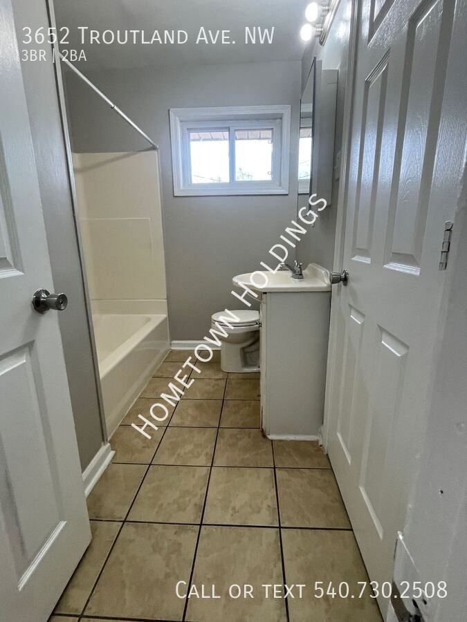 3652 Troutland Avenue Northwest - Photo 6 of 11