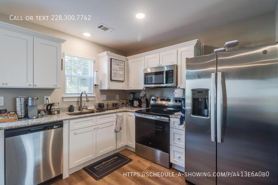 142 Coral Breeze Dr #1 - Photo 6 of 11