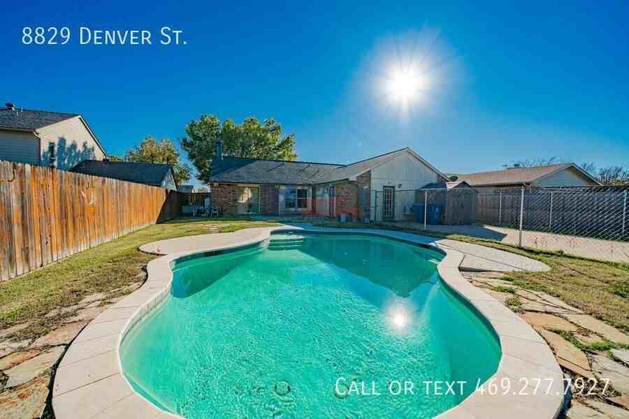 8829 Denver St - Photo 5 of 29