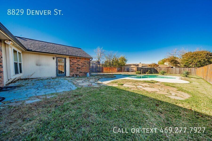 8829 Denver St - Photo 6 of 29