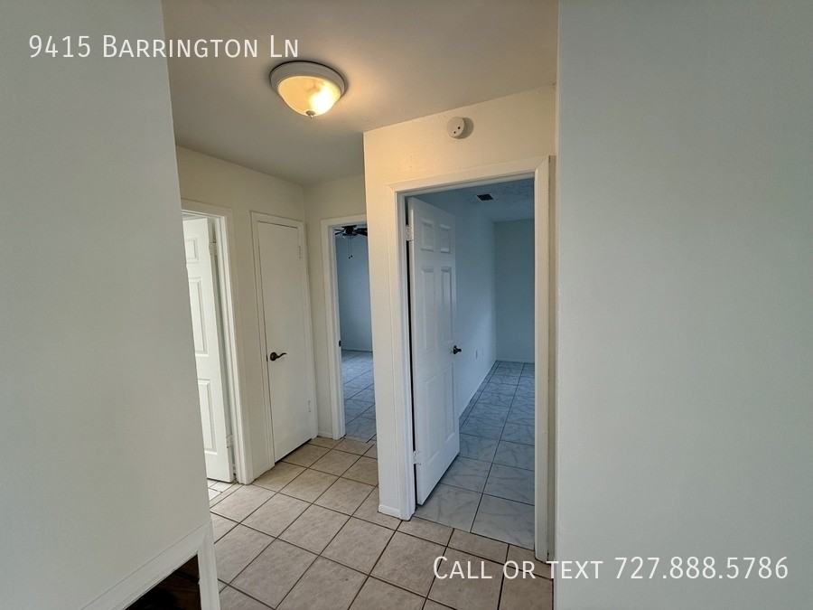 9415 Barrington Ln - Photo 4 of 17