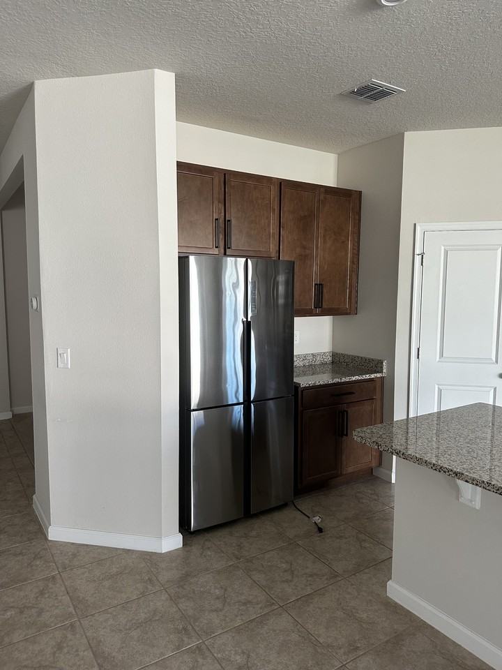 3045 Lake Tahoe St #NA - Photo 6 of 12