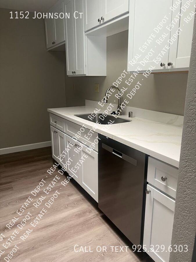 1152 Johnson Ct - Photo 5 of 49