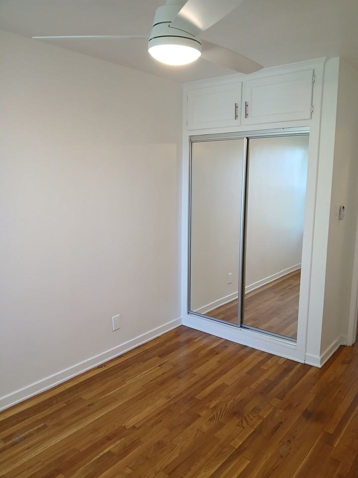 7450 Hollywood Blvd #3 - Photo 5 of 12