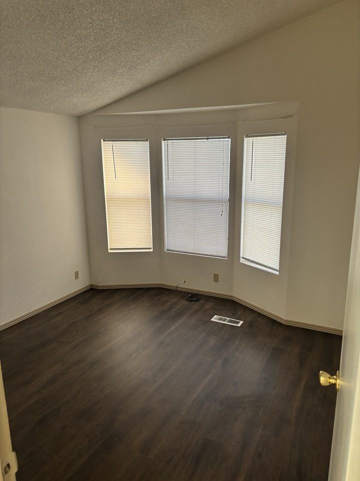 4414 Susan Place #NA - Photo 2 of 11