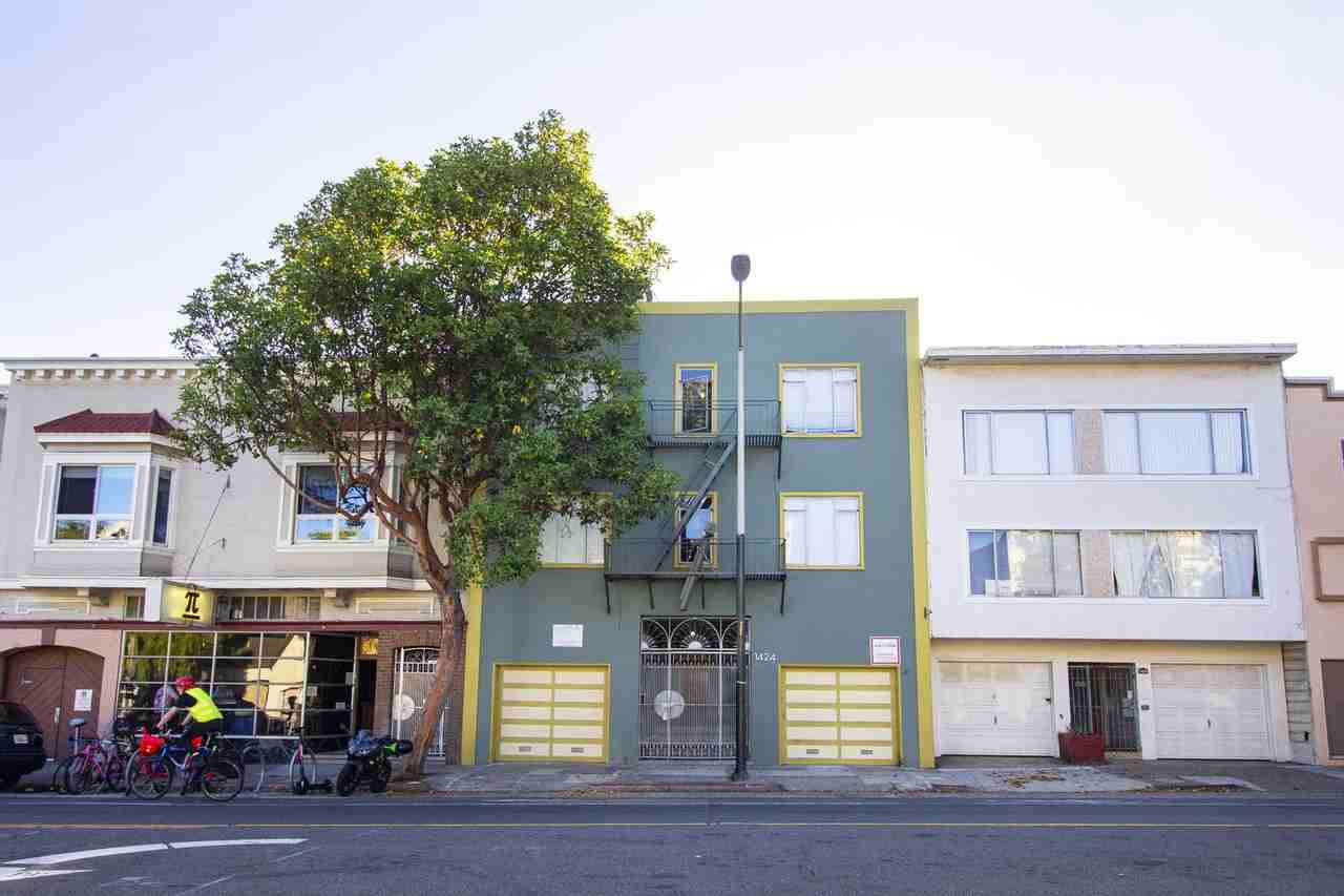 1424 Valencia - Photo 3 of 3
