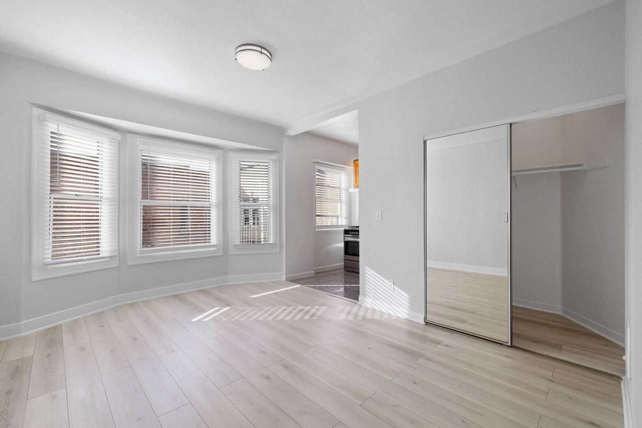 839 Leavenworth - Photo 7 of 22