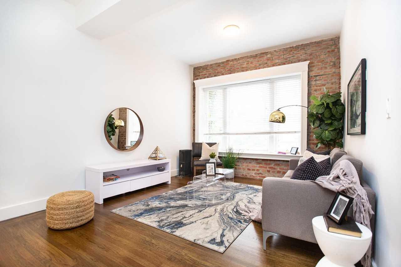 990 Geary - Photo 2 of 50