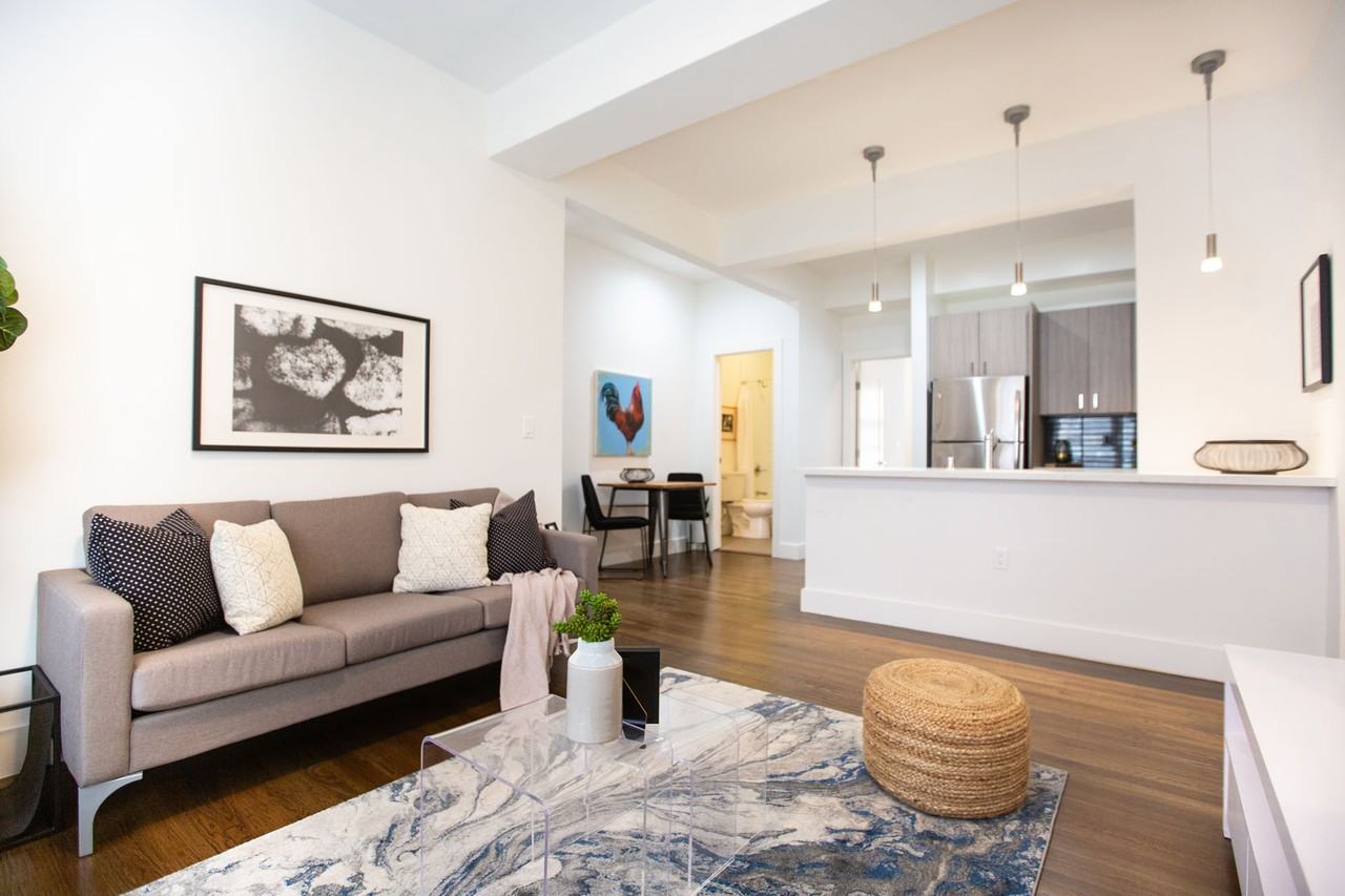 990 Geary - Photo 3 of 50