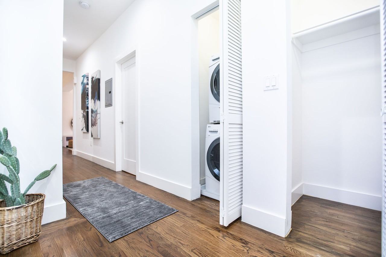 990 Geary - Photo 7 of 50