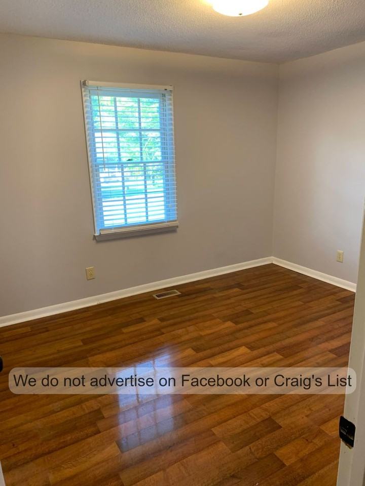 1313 Butterwood Circle - Photo 5 of 10