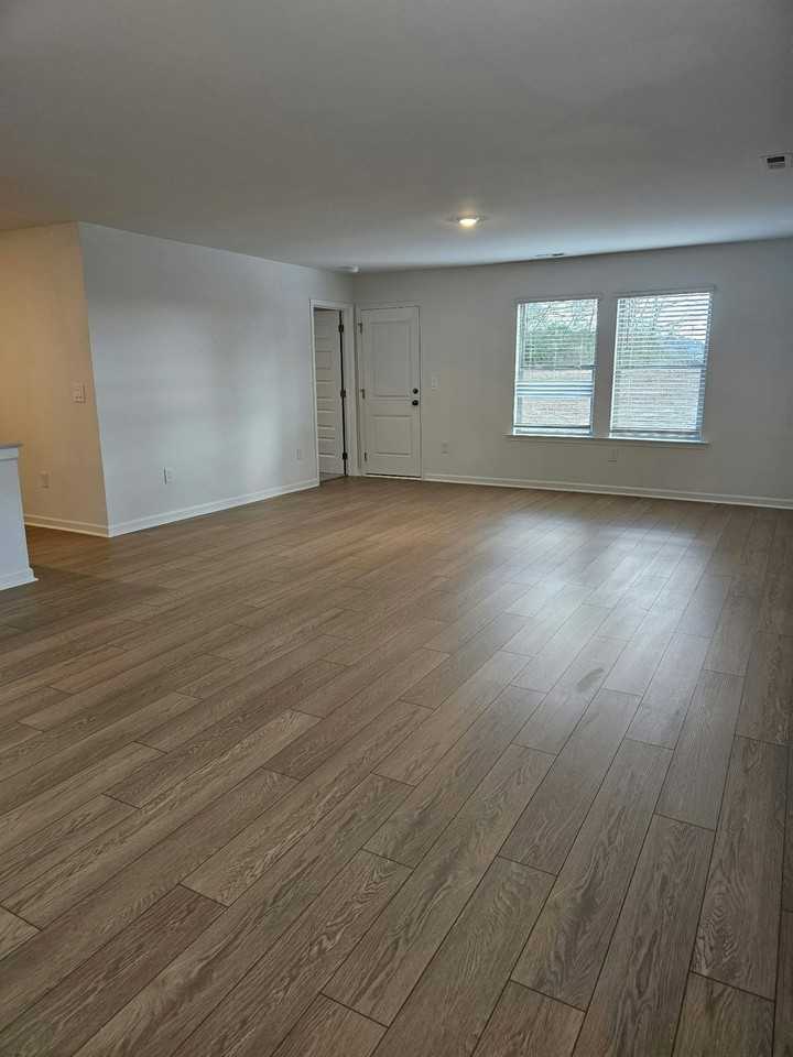 112 Labrador Lane - Photo 4 of 20