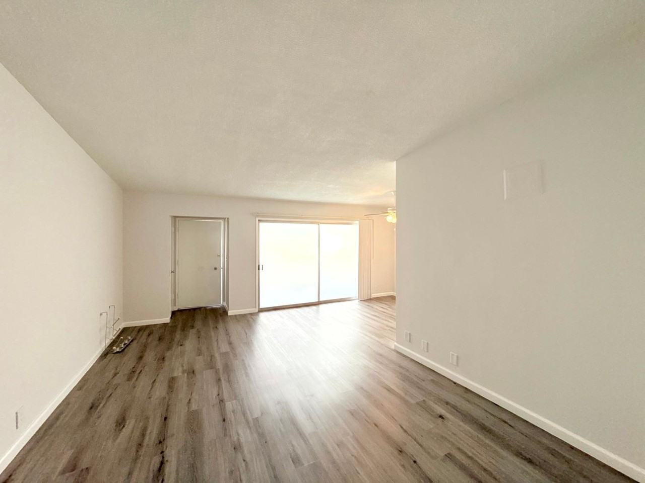 828 4th Street #304 - Photo 3 of 16