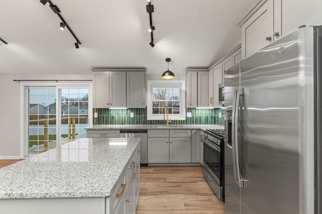 7789 New Hope East - Photo 3 of 36