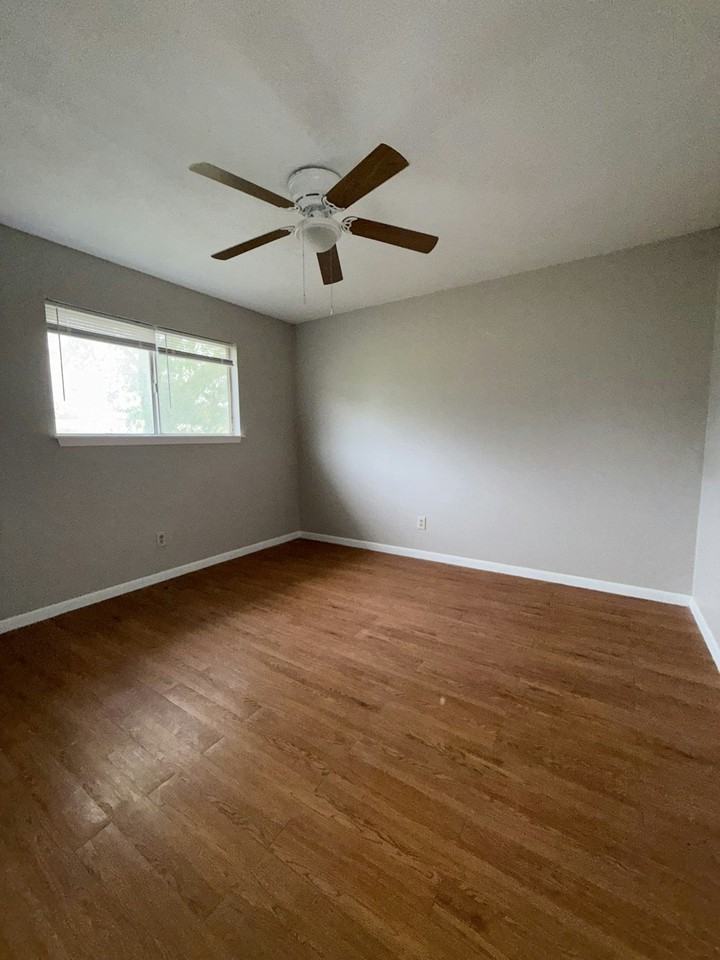 1690 Hofheinz Street, Unit B2 - Photo 3 of 14