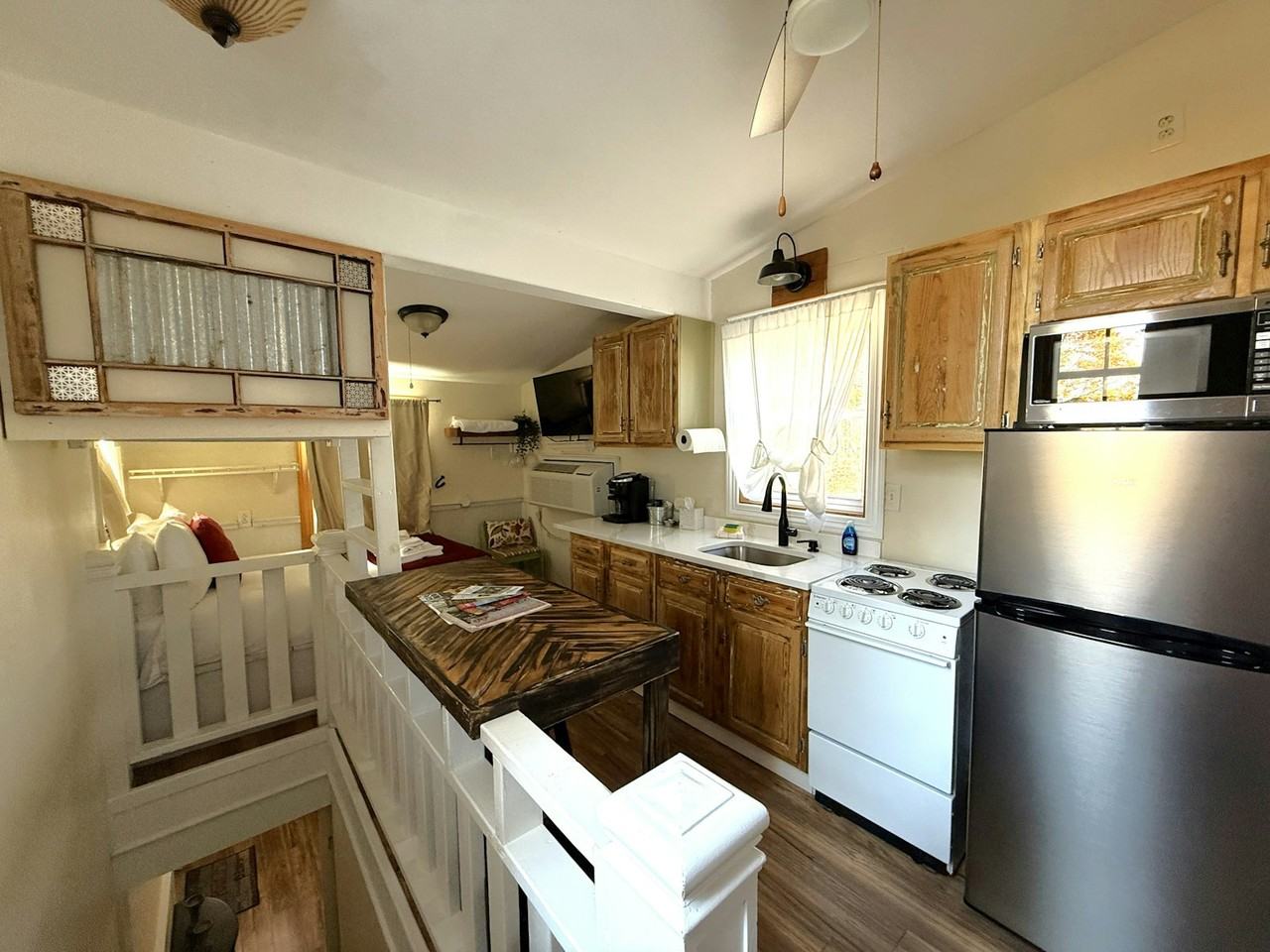 54 Center St, Unit 1 - Photo 4 of 12