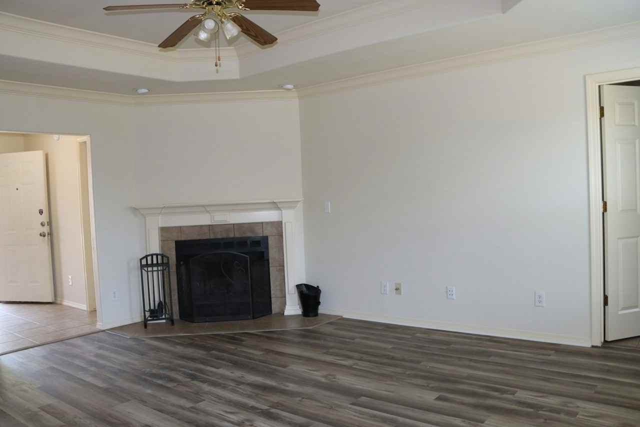 805 Southwest Sandrock Road - Photo 6 of 15