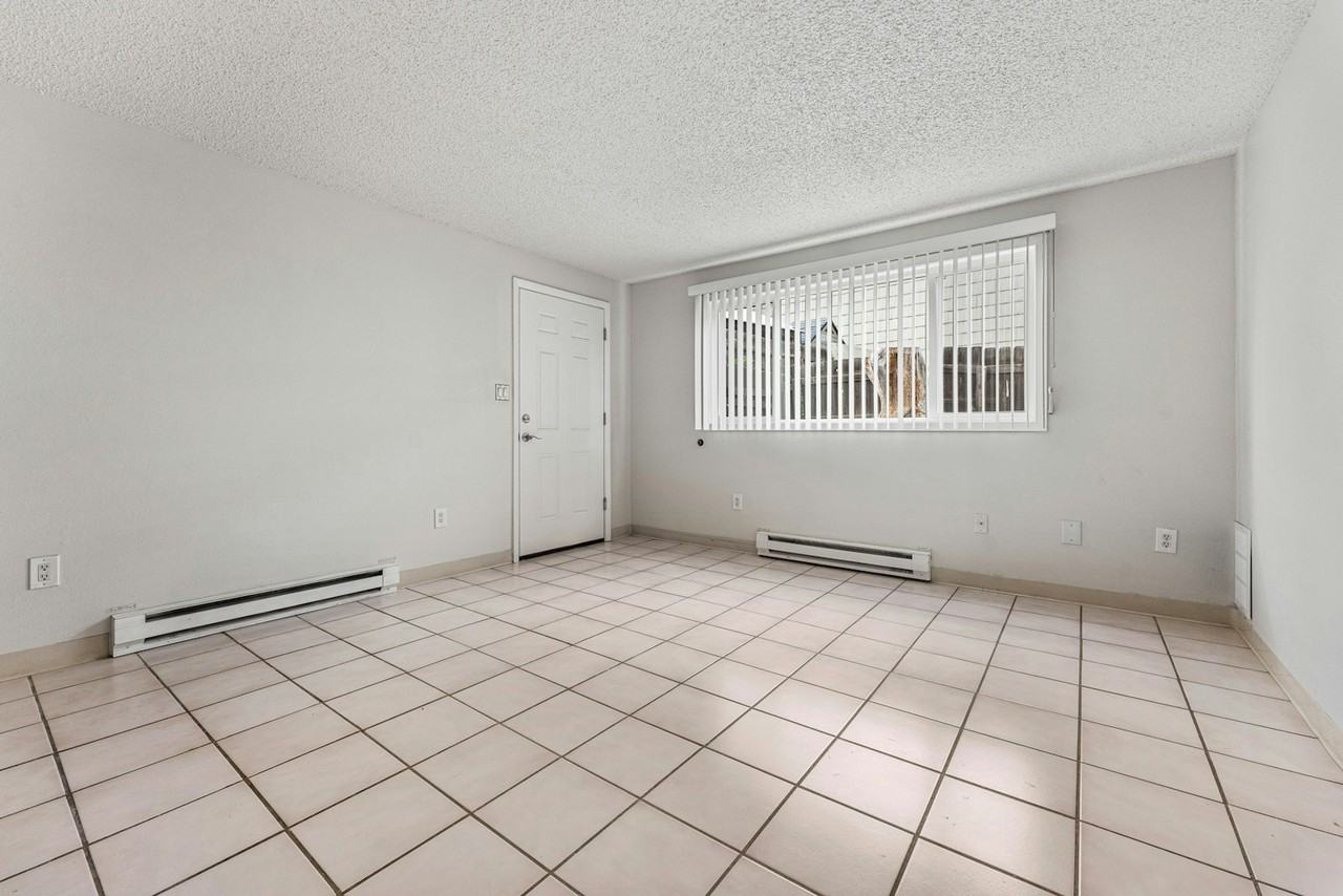 152-154 Judson St., Unit 154 - Photo 6 of 13