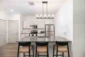 featured image of 1420 Standish Ave