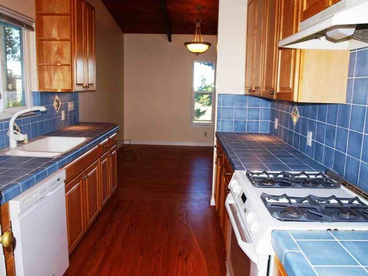 87 California Avenue - Photo 6 of 14