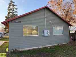 featured image of 1215 Ledwich Avenue