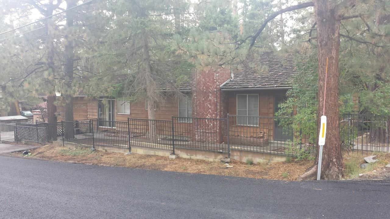 345 W Aeroplane Blvd - Photo 2 of 15