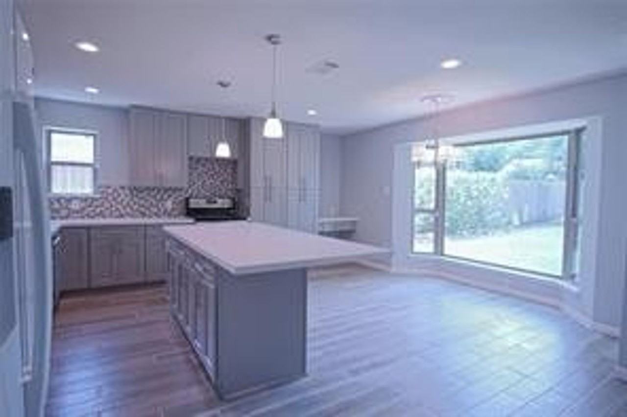 15827 Echo Canyon Drive - Photo 2 of 8