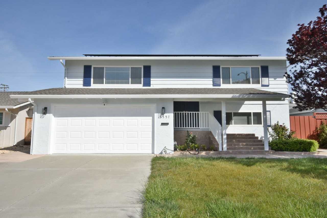 1557 Glencrest Drive