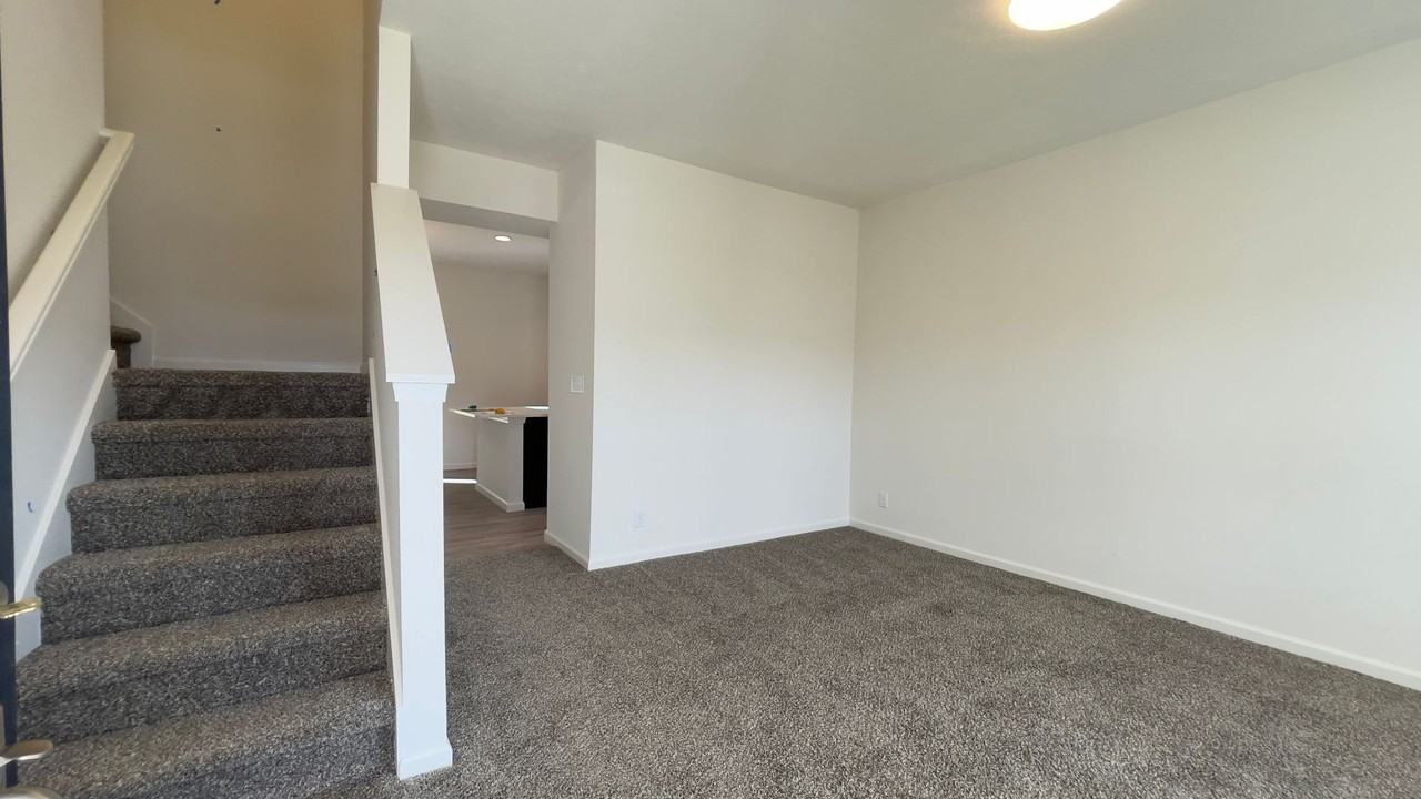 6460 Wallingford St - Photo 3 of 27