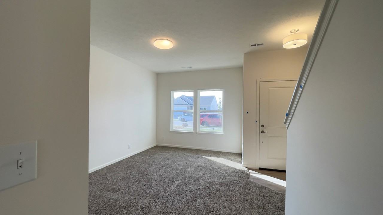 6460 Wallingford St - Photo 4 of 27