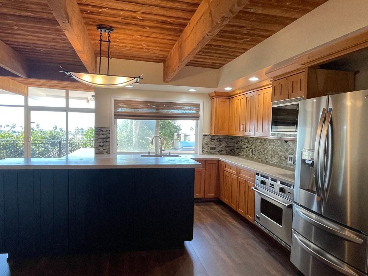 2066 Vista Del Mar Dr - Photo 4 of 26