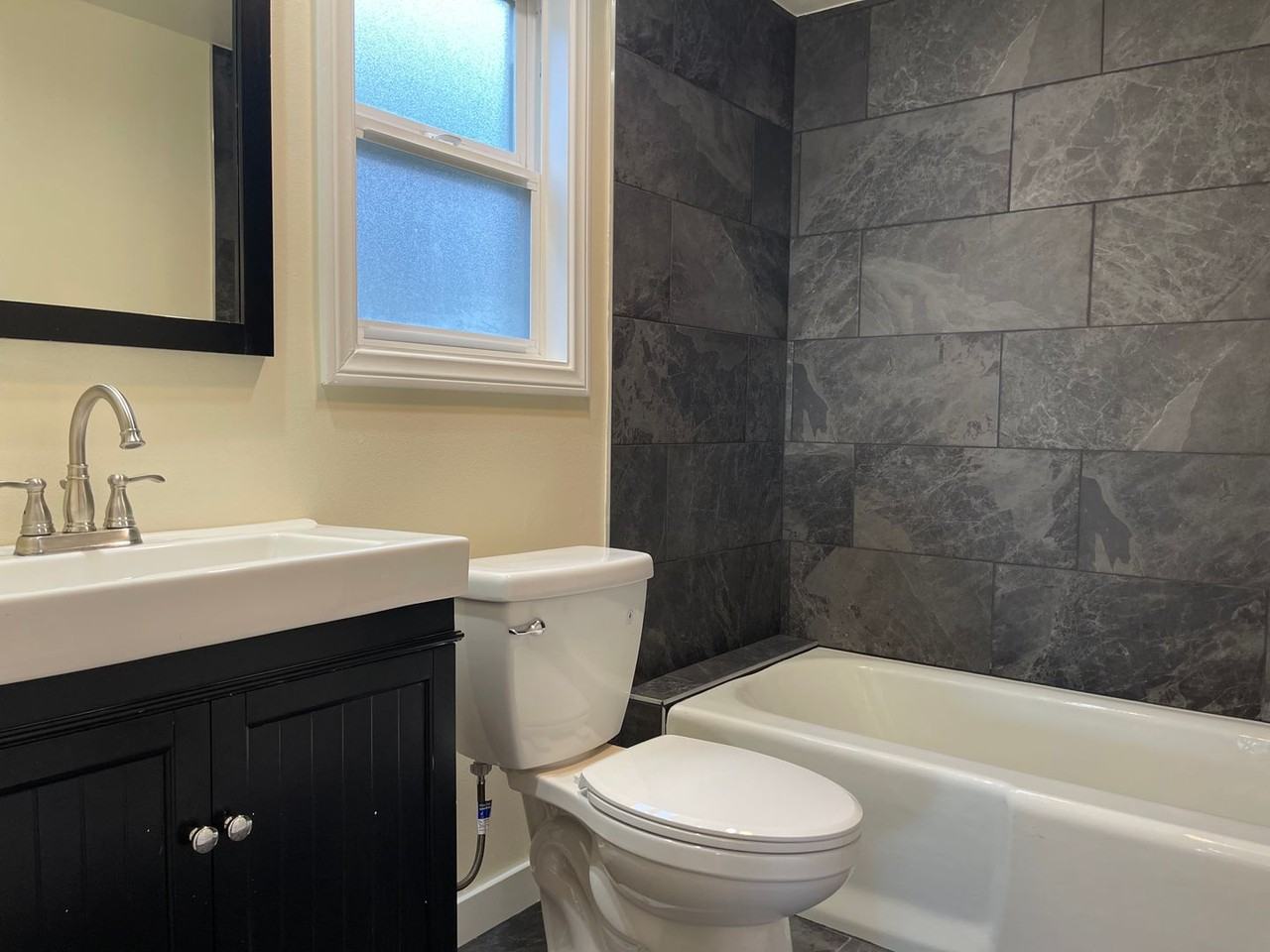 2066 Vista Del Mar Dr - Photo 5 of 26