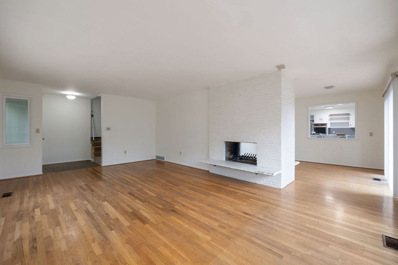 3823 46th Avenue South - Photo 3 of 30