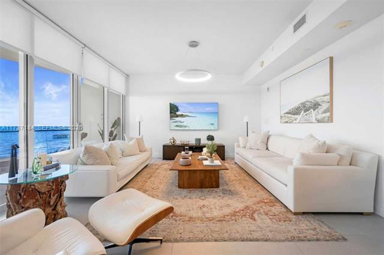 16901 16901 Collins Ave appt 602 - Photo 3 of 31