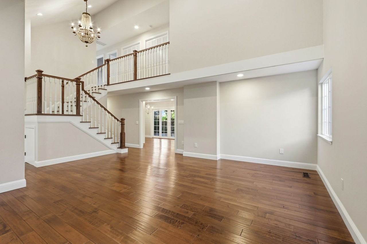 295 Cresta Vista Way - Photo 3 of 20