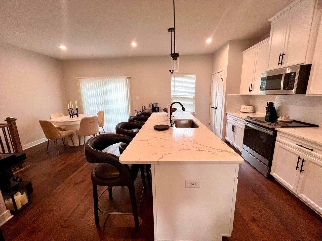 314 Scenic Dr - Photo 2 of 50