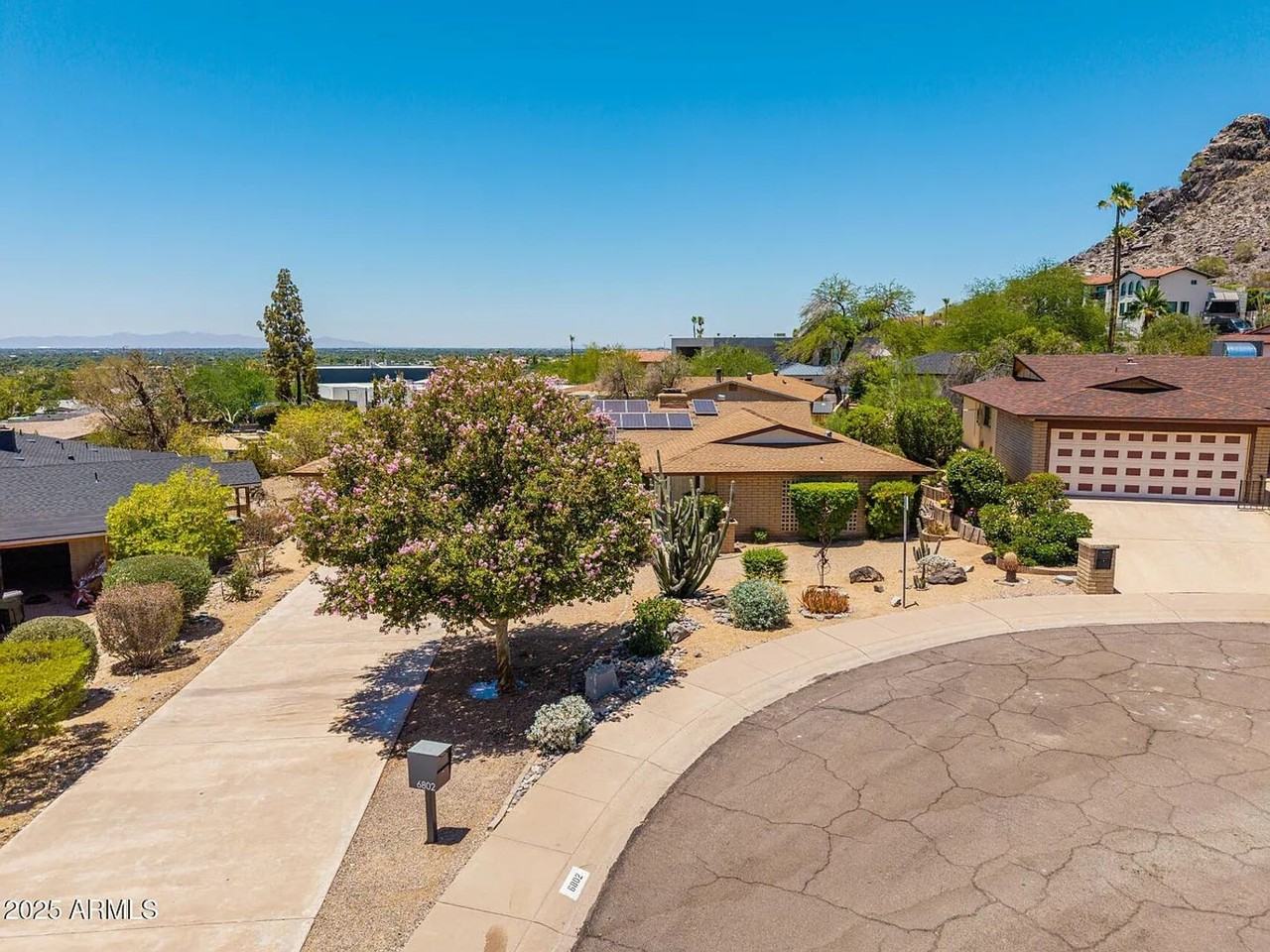 6802 N 26th St - Photo 3 of 50