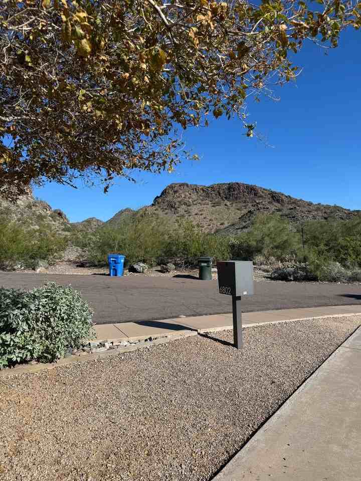 6802 N 26th St - Photo 6 of 50