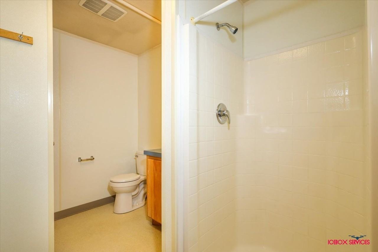 860 S Beaver Lake Road - Photo 4 of 11