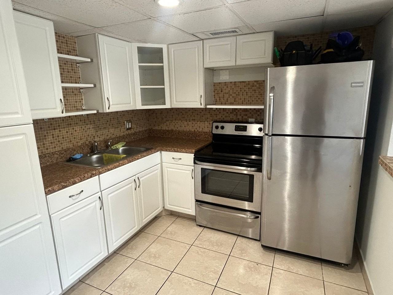 2036 Northeast 18th Street #N - Photo 4 of 12