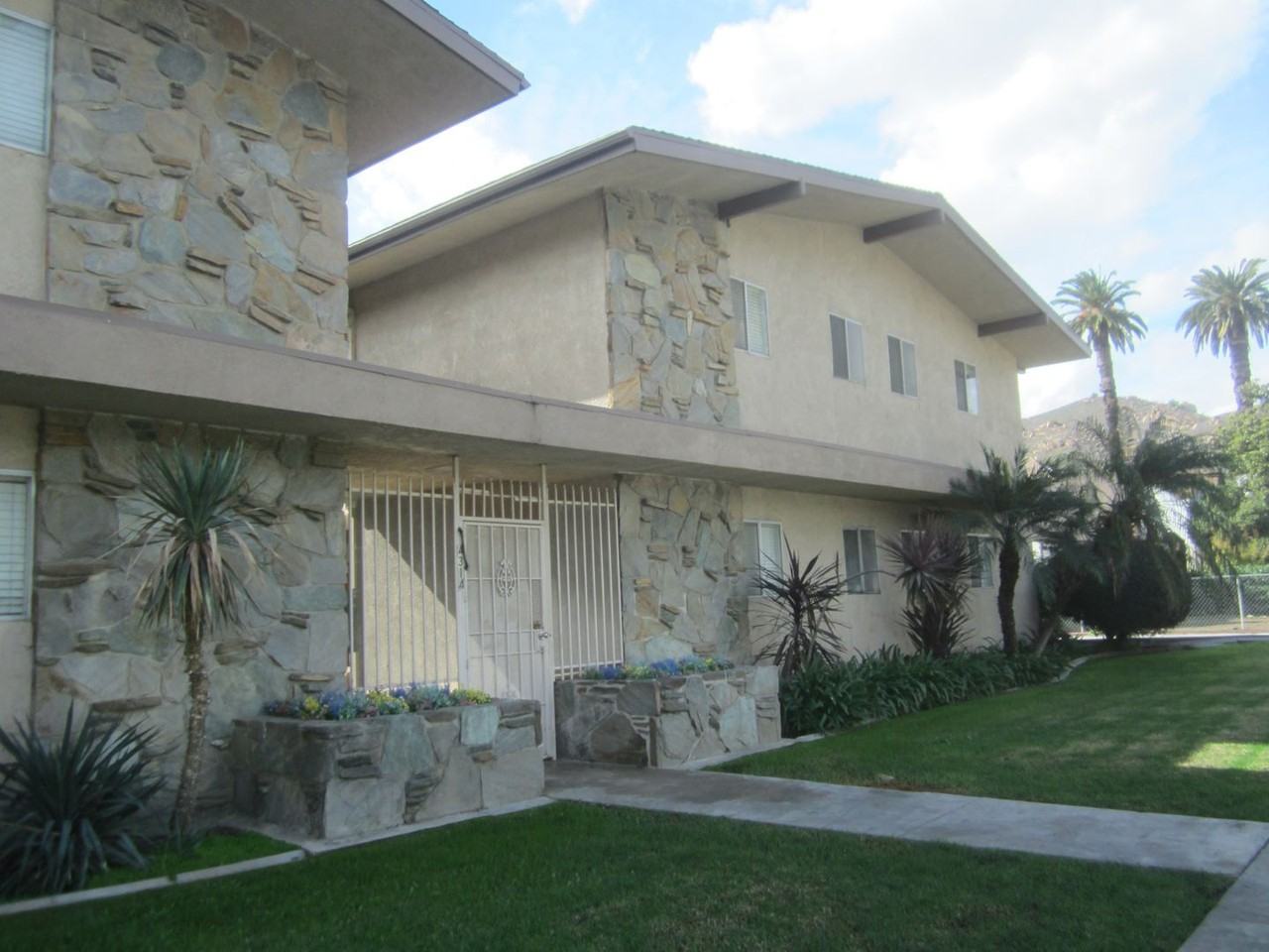 4314 University Ave #4 - Photo 2 of 16