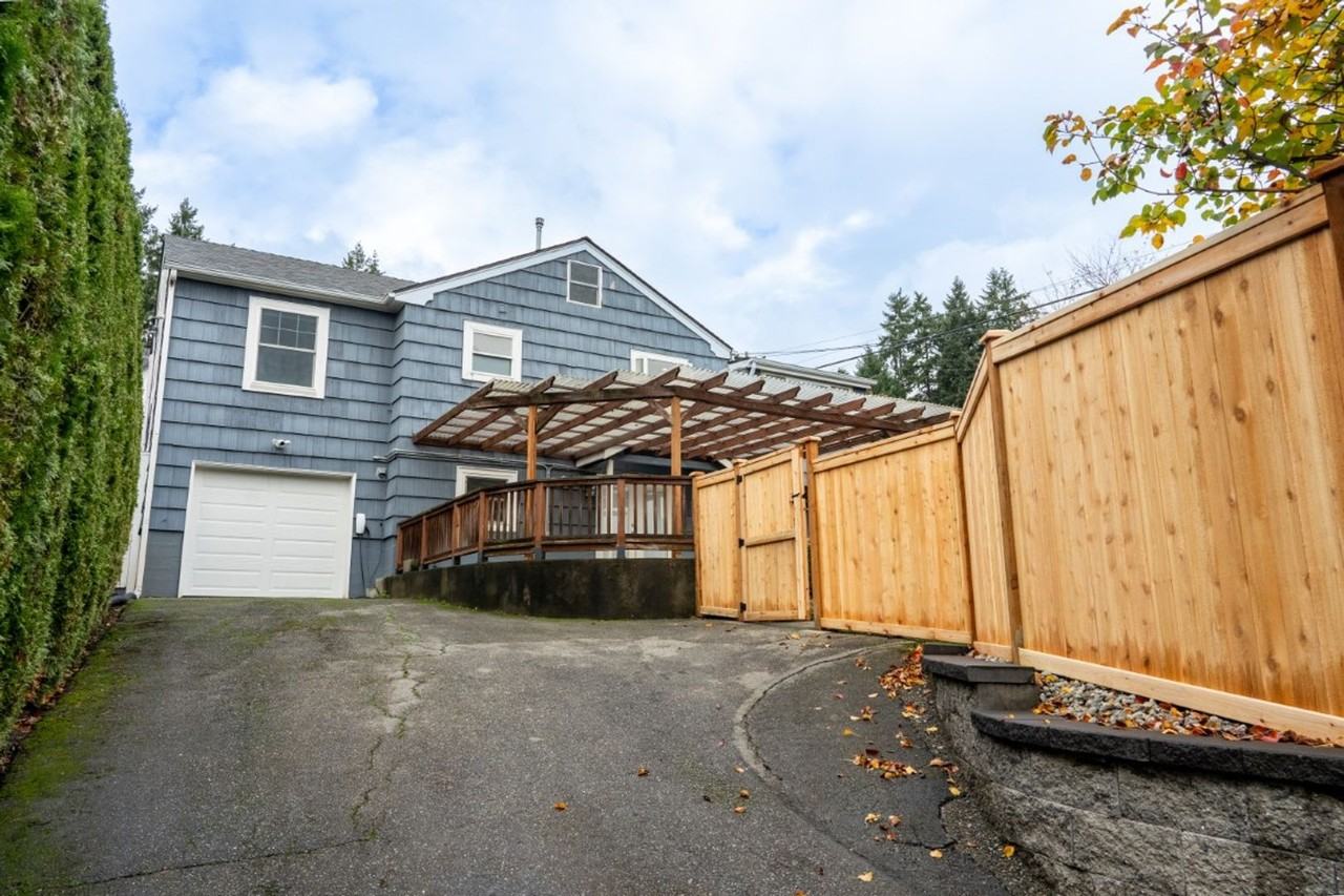 10333 Ne 186th St - Photo 2 of 40