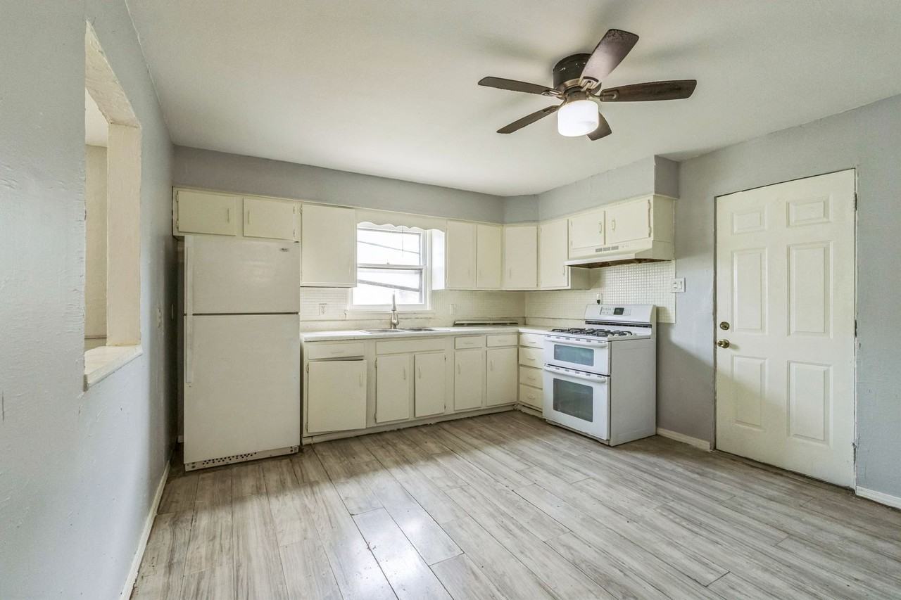 3407 Barber Street - Photo 7 of 26