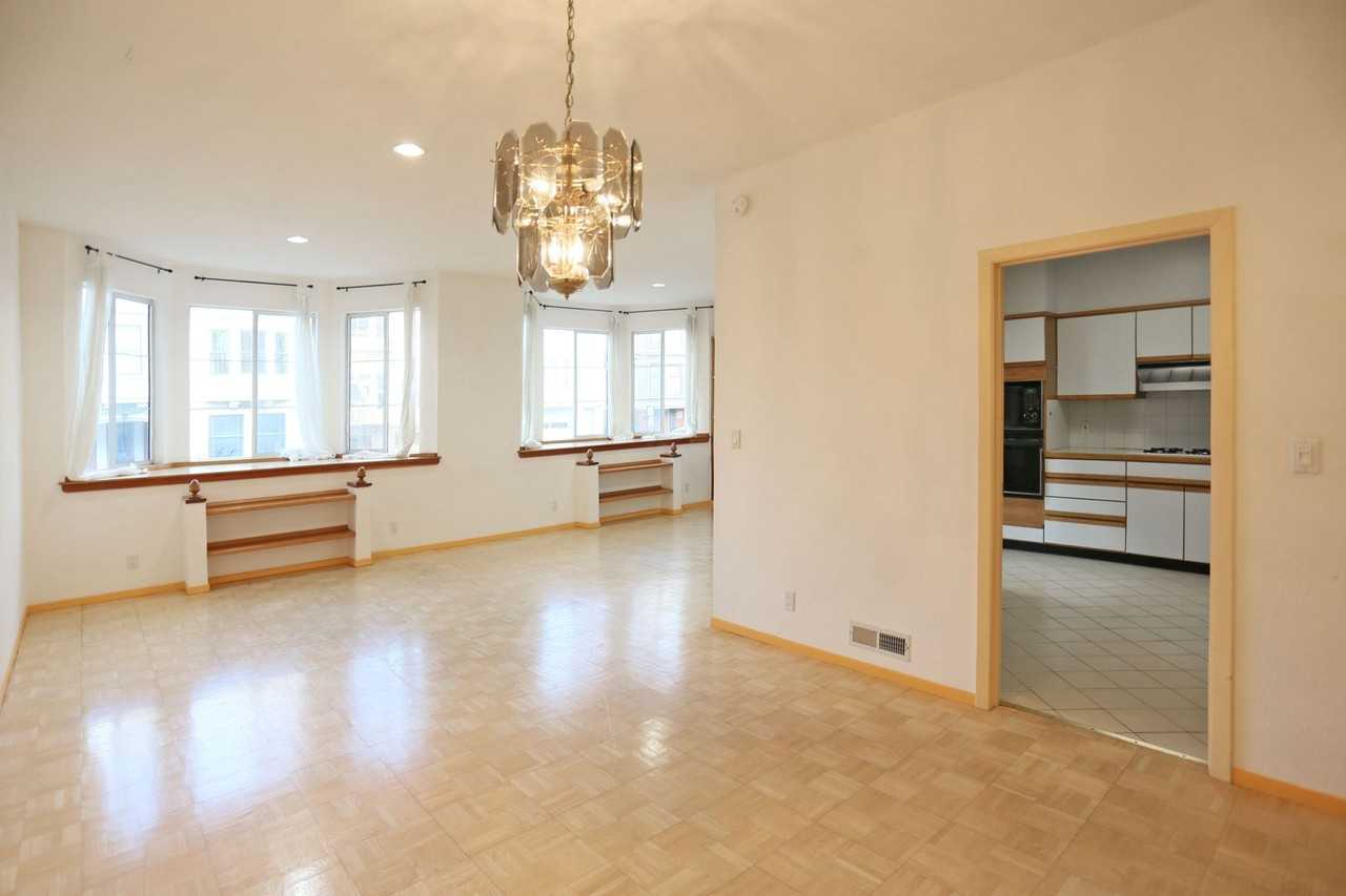 1269 3rd Ave - Photo 4 of 29