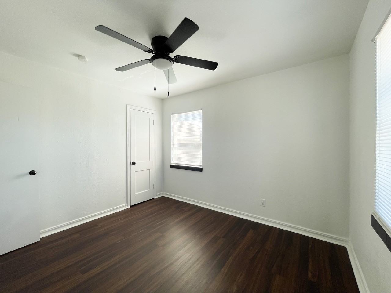 1714 N Lindsay Ave - Photo 7 of 18