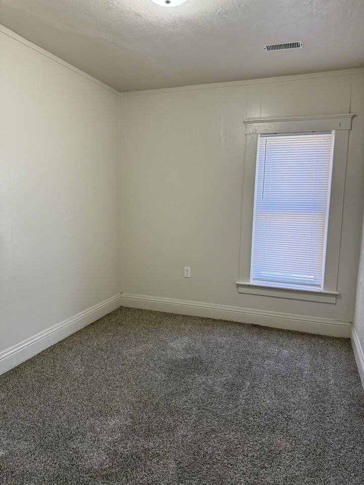 215 - S 2nd - Photo 6 of 8