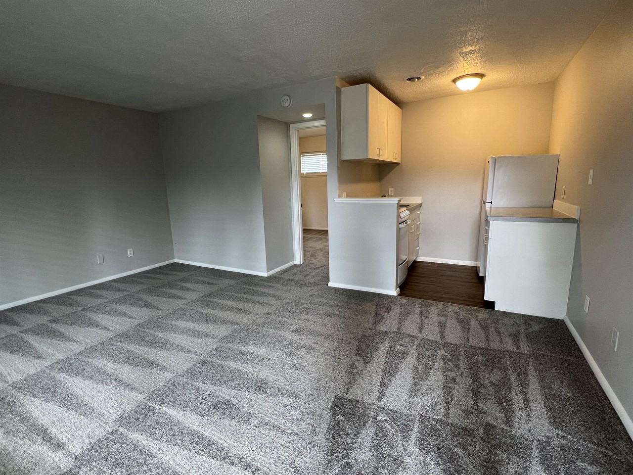 5656 Fauntleroy Way SW - Photo 2 of 14