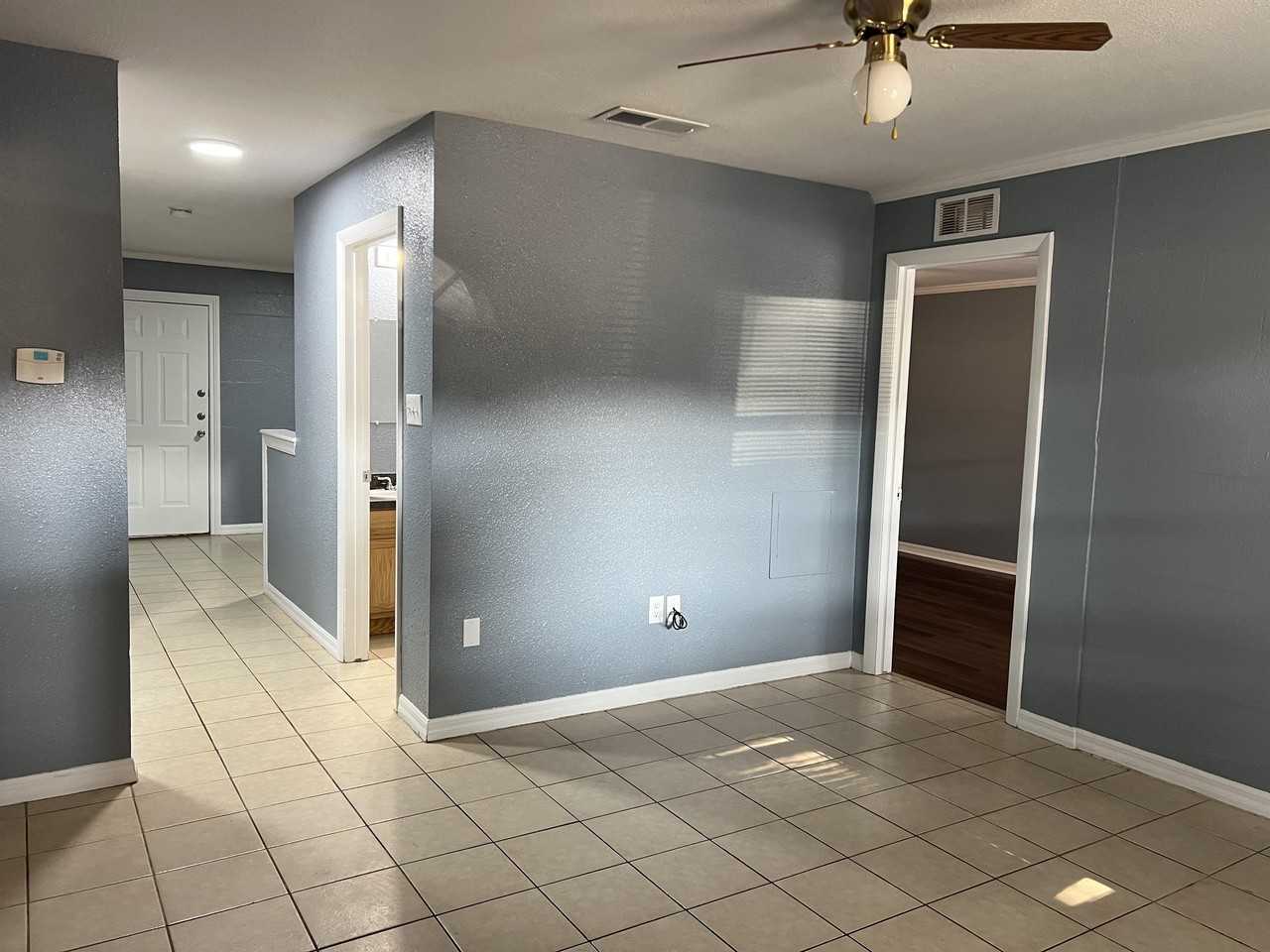 Country Place Apts - Photo 2 of 50